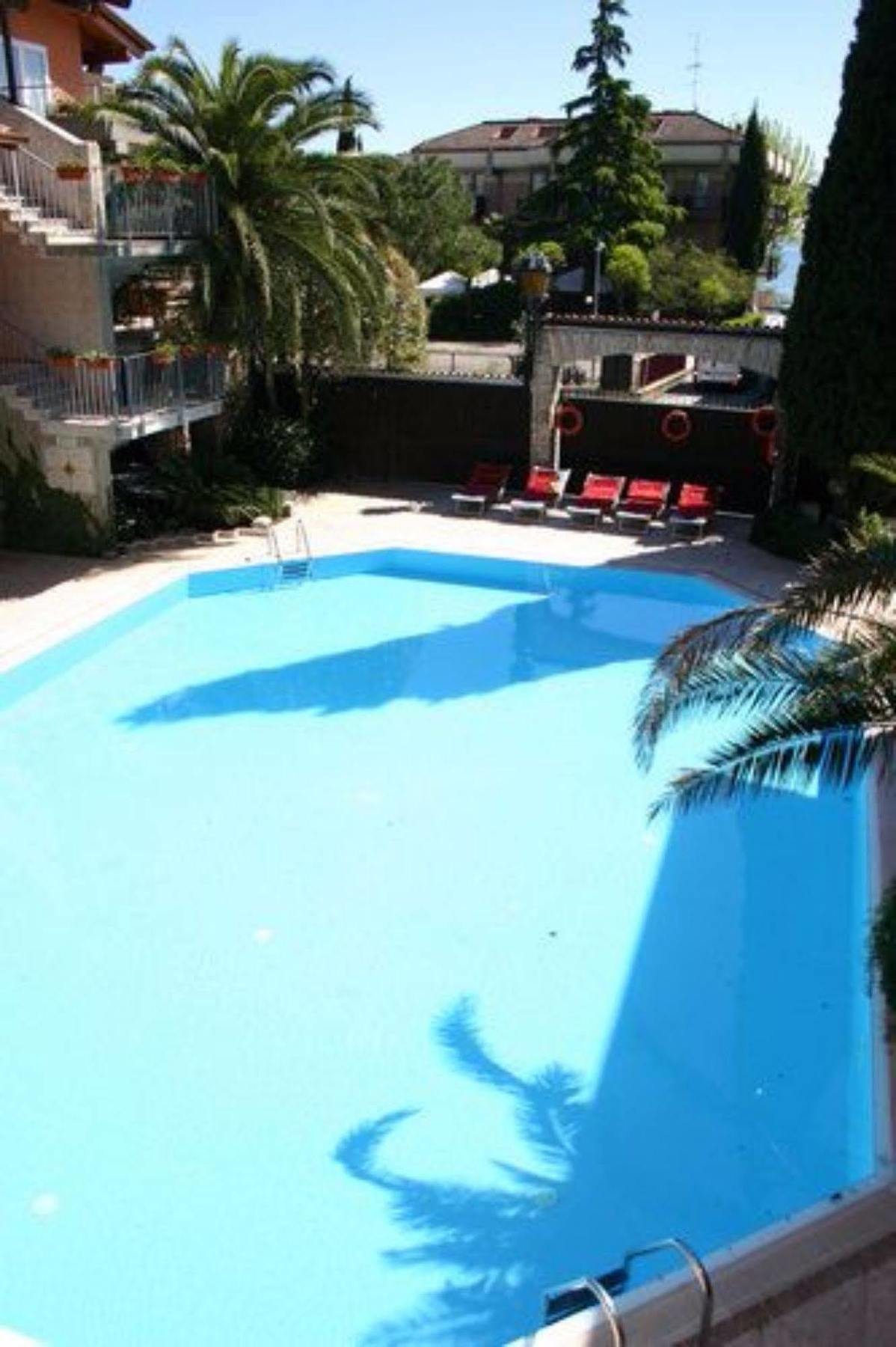 Hotel La Pauel Sirmione Exterior photo